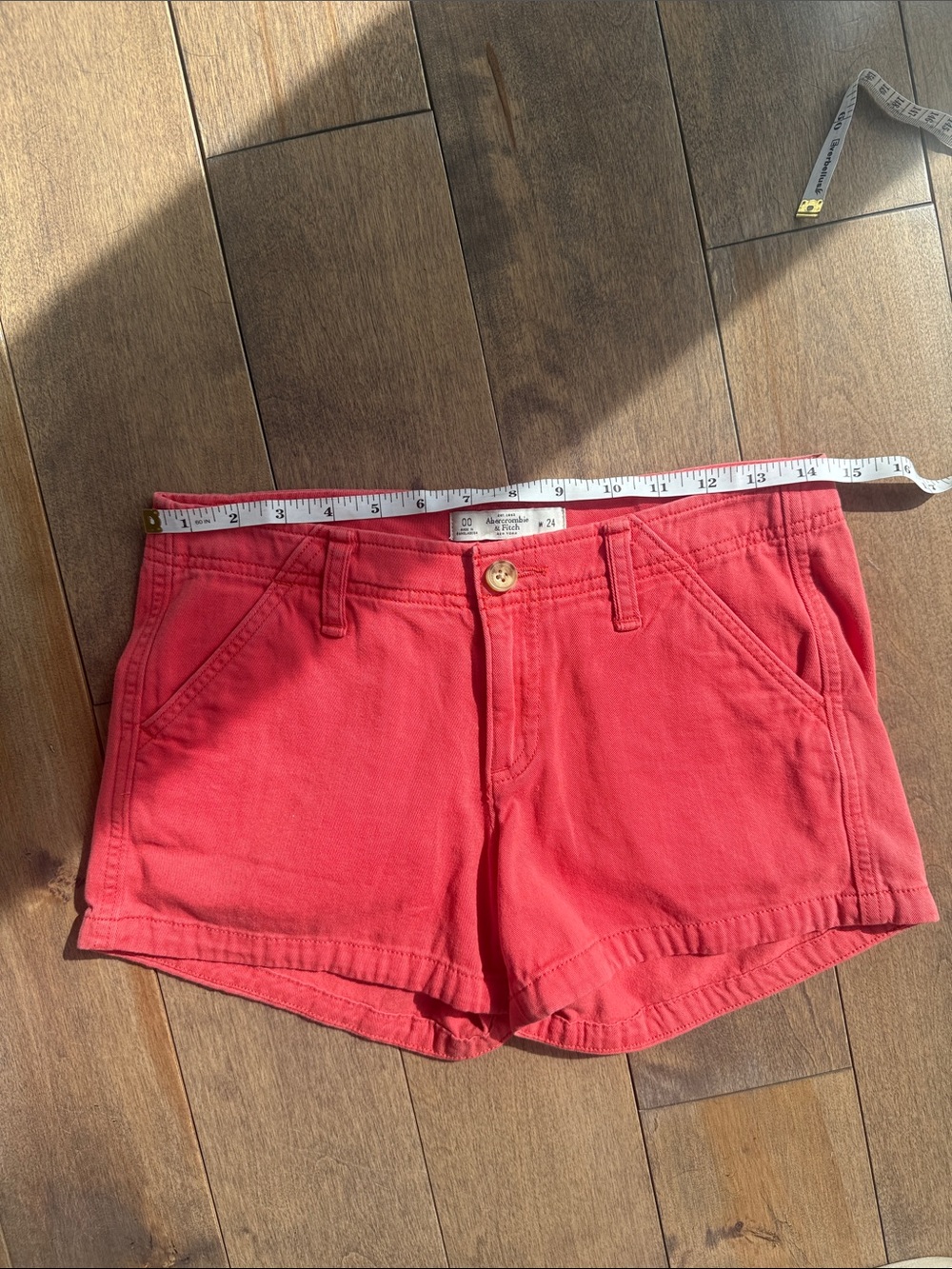 Women’s Abercrombie & Fitch Coral Casual Shorts - Picture 4 of 5